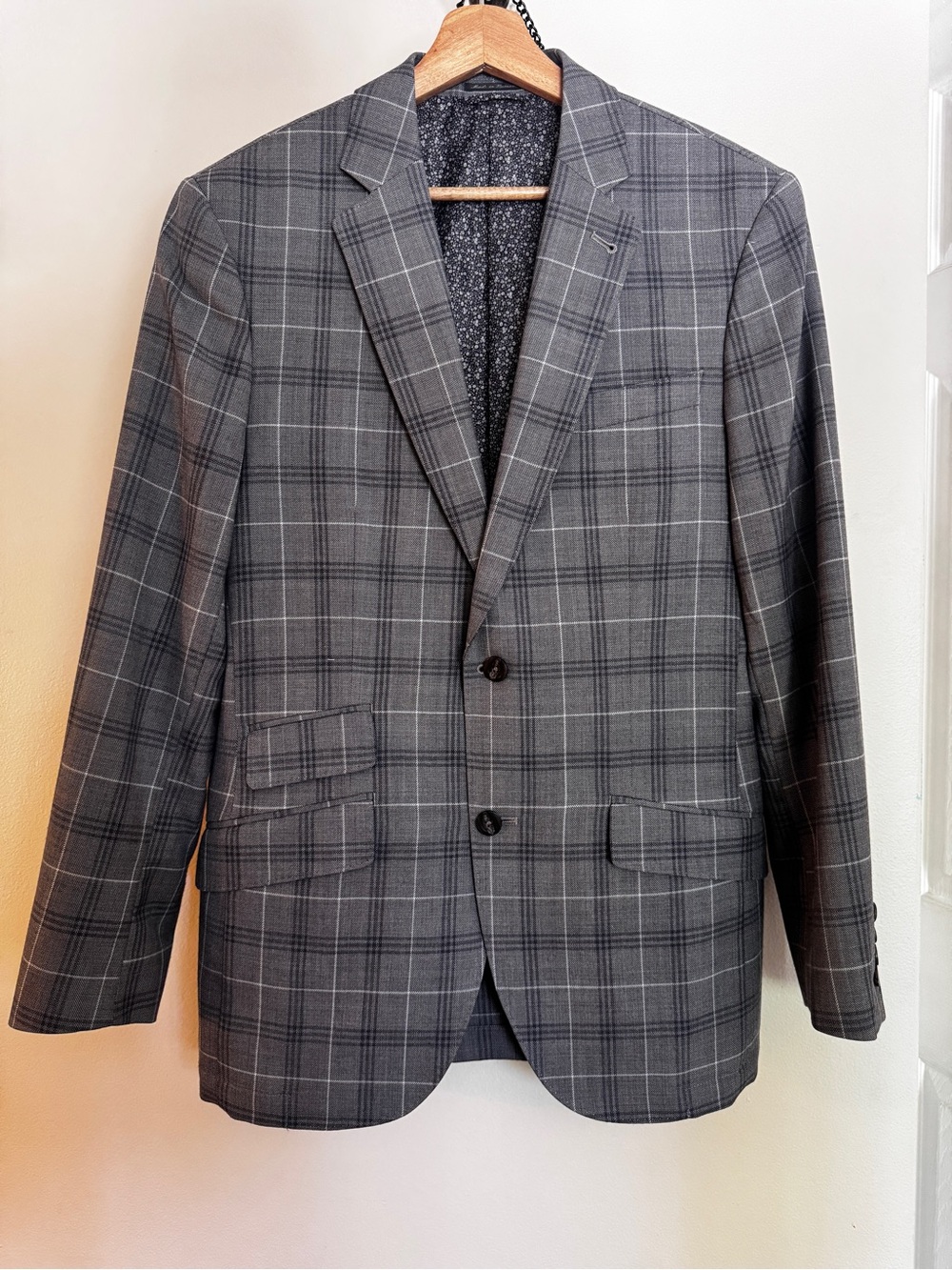 Men's Gray Plaid Two-Button Sport Coat - Classic Windowpane